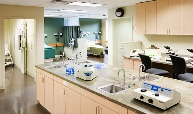 Claude Moore Academy Laboratory